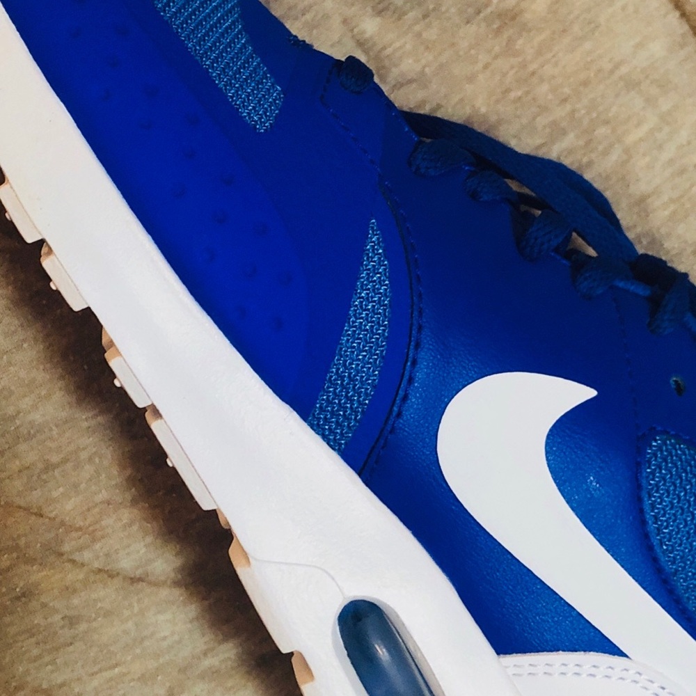 Nike Air Max Vision